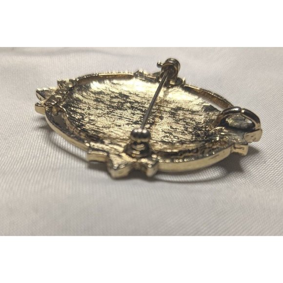 Vintage 1977 Stunning Sarah Coventry Rose Marie Brooch Pendant Framed Roses - Picture 5 of 6